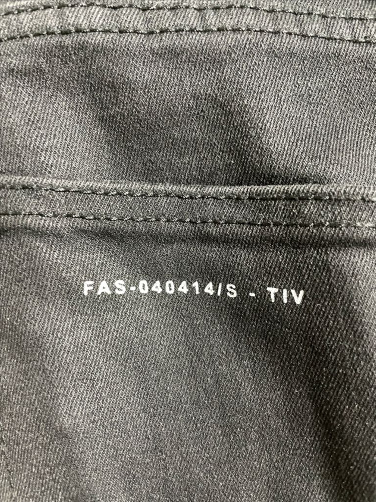 페이탈리즘 블랙 크롭진 0069 / 46(30) 이미지