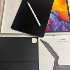 아이패드 프로 11인치 2세대 + 애플펜슬 + 매직키보드 이미지
