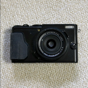 후지필름 X70 이미지