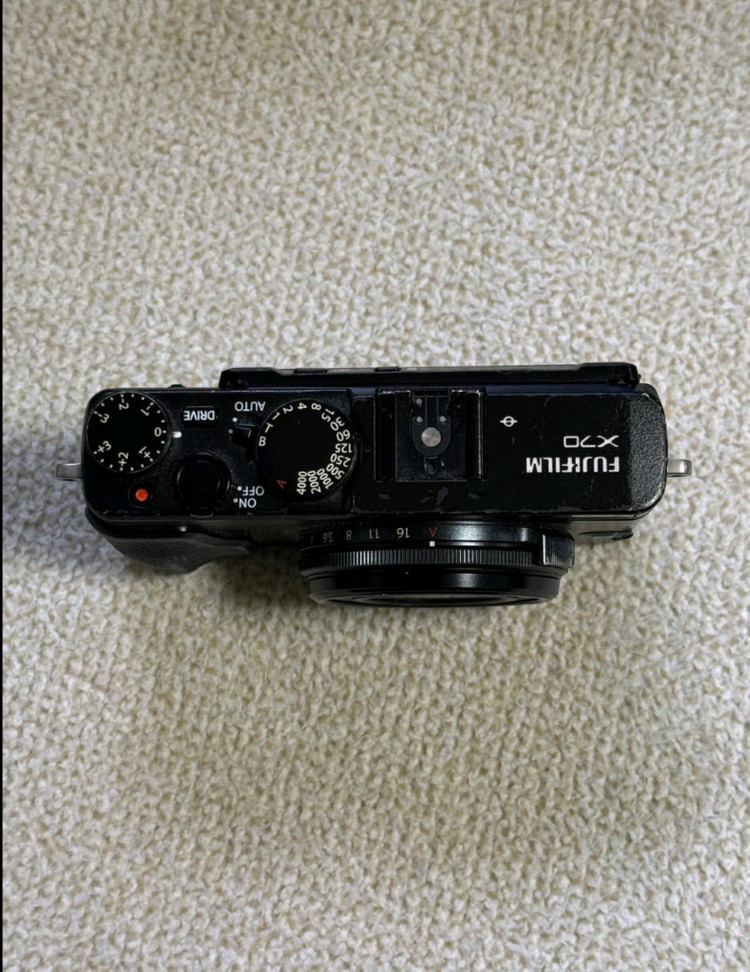 후지필름 X70 이미지