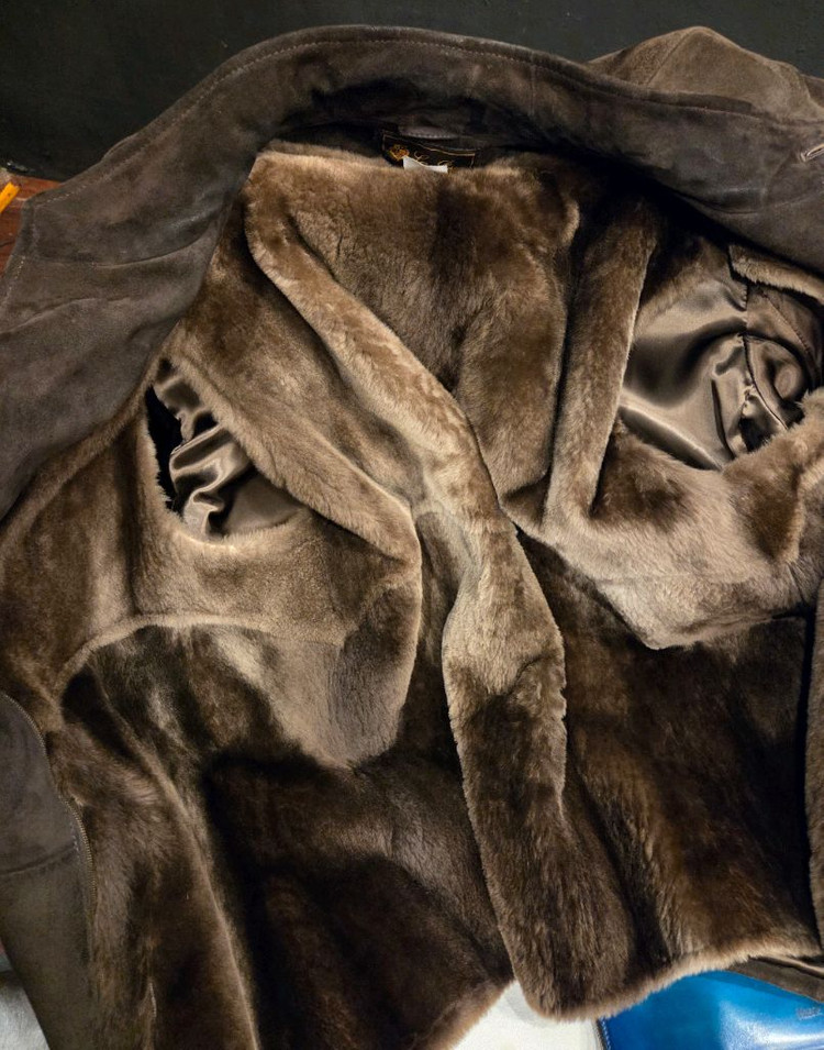 로로피아나 스웨이드 무스탕 자켓 이미지