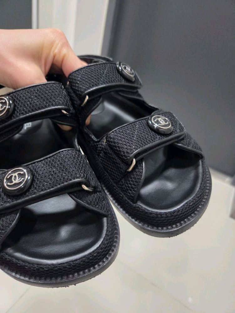 샤넬 벨크로 샌들 이미지
