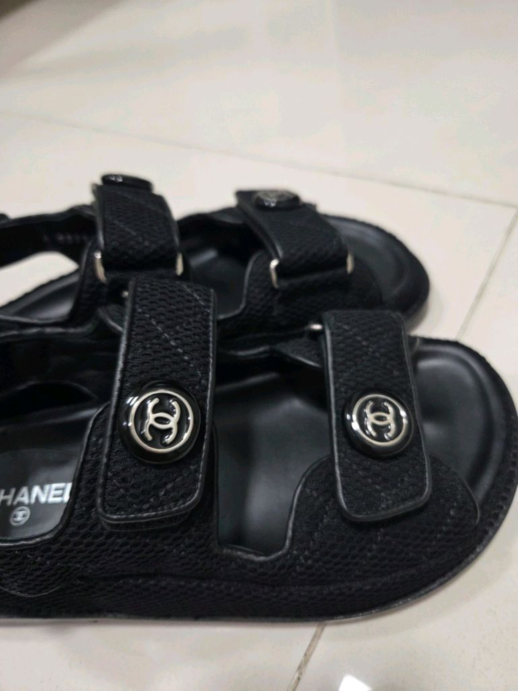 샤넬 벨크로 샌들 이미지