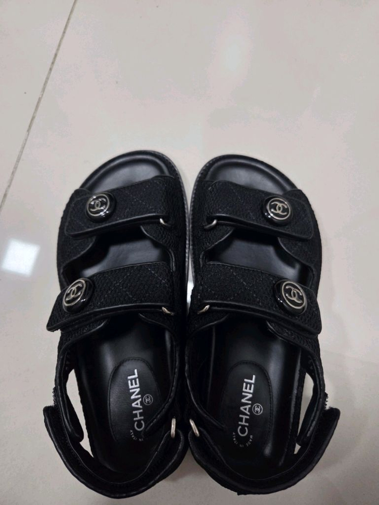 샤넬 벨크로 샌들 이미지