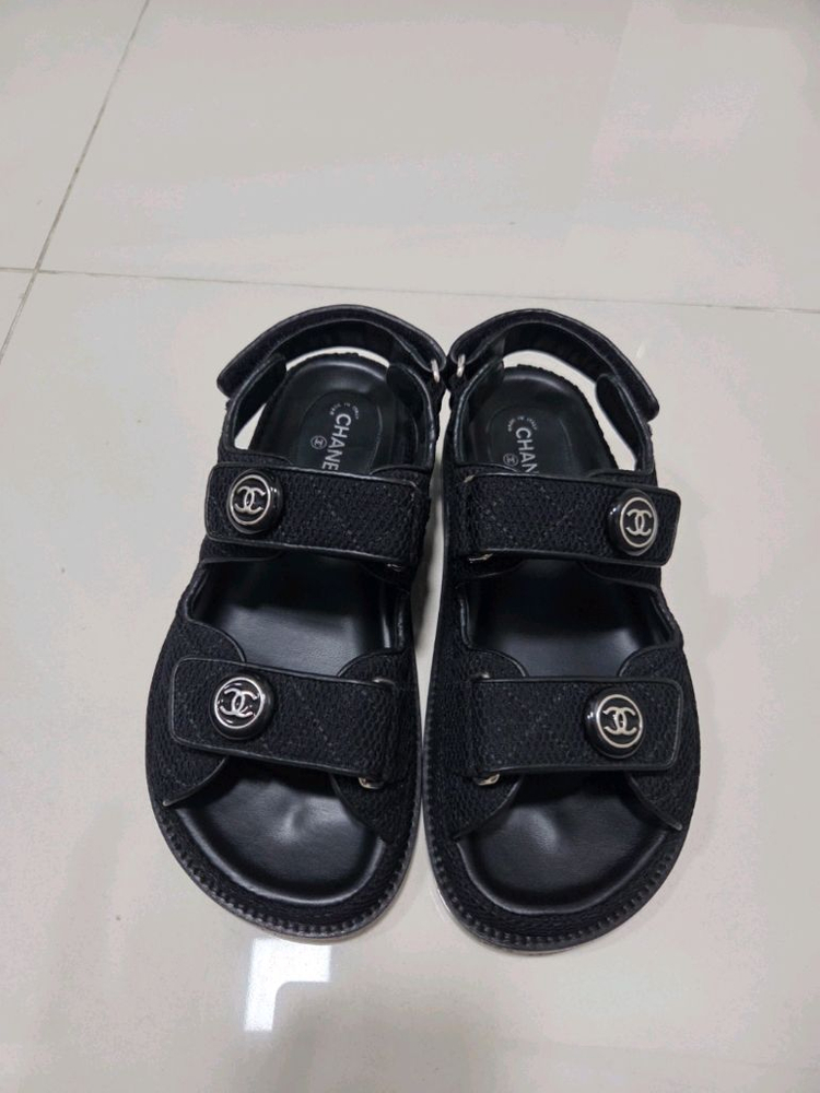 샤넬 벨크로 샌들 이미지