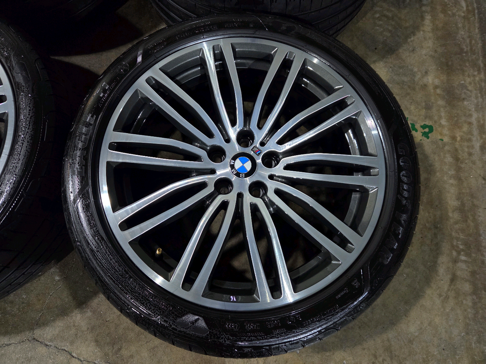 BMW G30 5시리즈 664M 19인치 정품 휠타이어 이미지