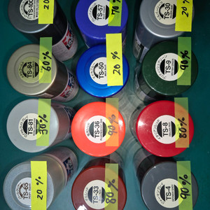 *일괄판매*프라모델전용(중고)타미야스프레이페인트*12개~바람에언덕에서 이미지