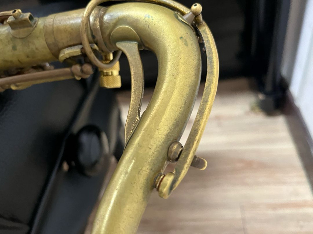 60년대 빈티지 독일제 줄리어스 더 뉴 킹 테너 색소폰 판매합니다. 이미지