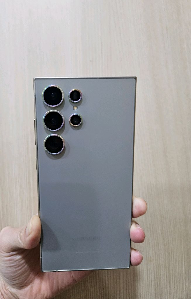 갤럭시 S24울트라 512G 상태좋아요 이미지