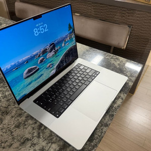 맥북프로 16 M3 Pro 12/18코어 / 36GB / 배터리100% / 풀박 / 상태A+ 이미지