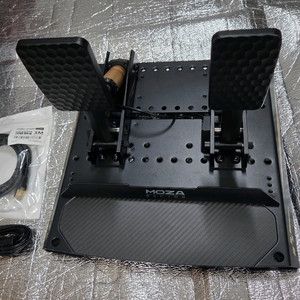 인천 MOZA CRP2 박스없음 직거래만 2페달 심레이싱 이미지
