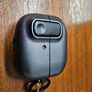 버즈3 프로 충천기(본체) 이미지