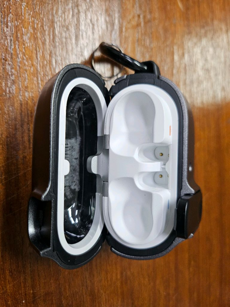 버즈3 프로 충천기(본체) 이미지