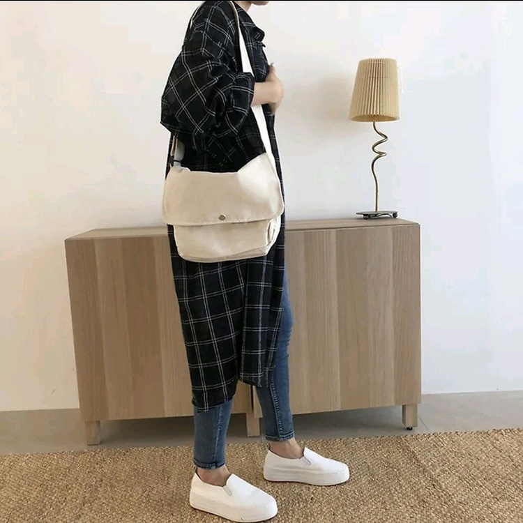 아메카지 캔버스 덮개 크로스백 아이보리 / 바온 러브앤드팝 수달쌀롱 네오랑 녕이옷장 로버블 빈블 이미지