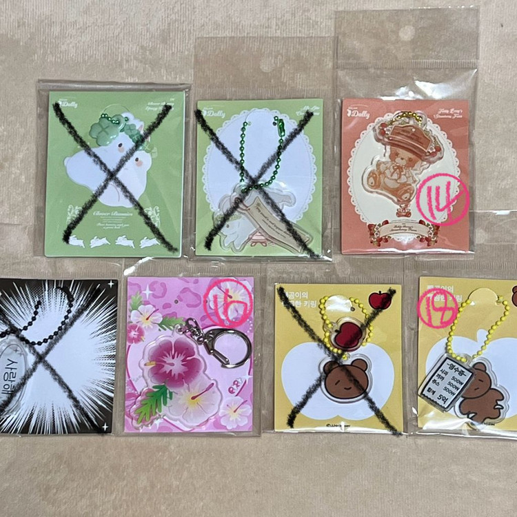 더키월드 캐캐체 키링 포카 프레임 아크릴 스탠드 이미지