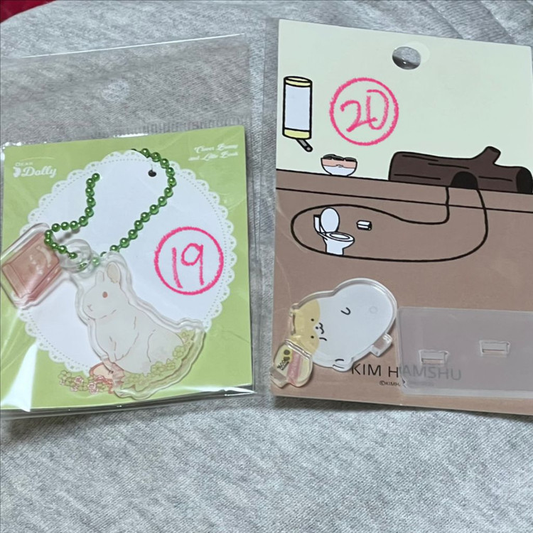 더키월드 캐캐체 키링 포카 프레임 아크릴 스탠드 이미지