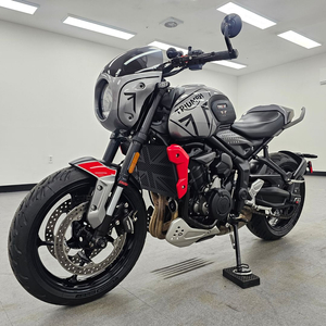 트라이엄프 트라이던트660 22년식 18,000km 판매합니다. 이미지