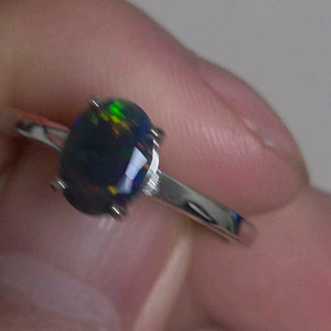 블랙 오팔 은반지 이미지