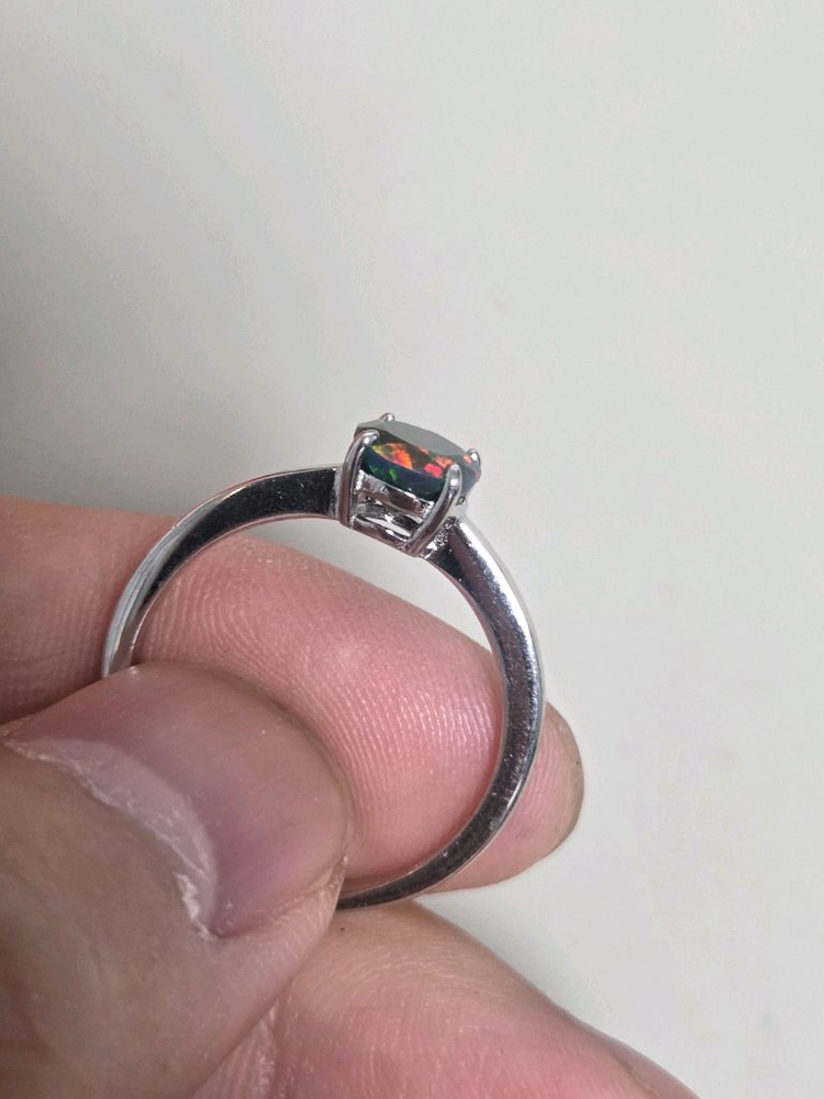 블랙 오팔 은반지 이미지