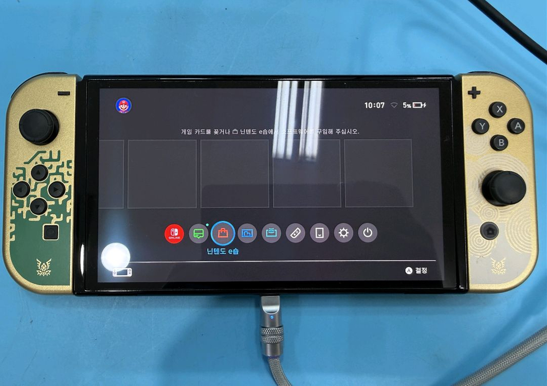 닌텐도 스위치 OLED 젤다의 전설 티어스 오브 더 킹덤 에디션,거의 새것 같은 최상급 이미지