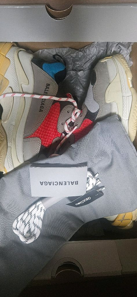 급처) 발렌시아가 트리플s 판매합니다. 이미지