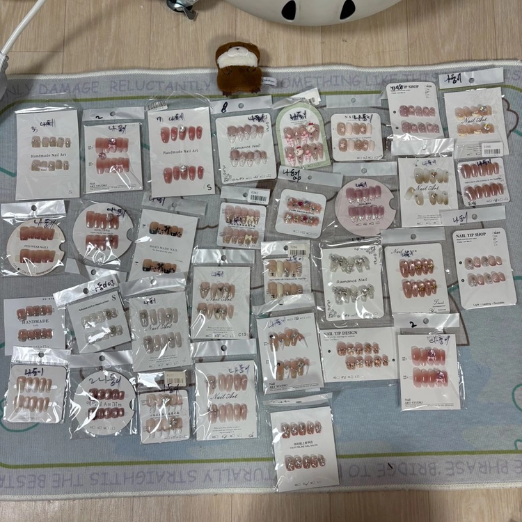 네일팁 새상품 급처분 이미지