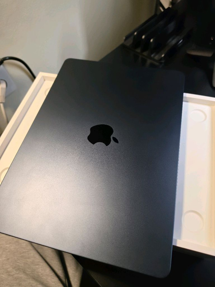 맥북에어 m4 13인치 미드나이트 512기가 영문 키보드 이미지