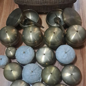 뿌리깊은나무 칠첩 유기 놋그릇 반상기 옥바리 미사용제품 42피스 이미지