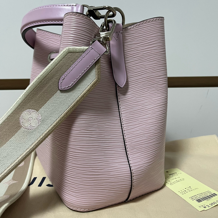 루이비통 네오노에BB 에피 자카드스트랩 기모브퍼플 핑크컬러 풀구성 팝니다. 이미지