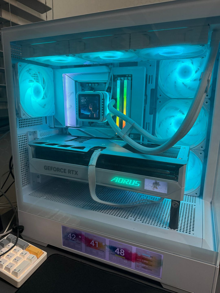 [개인] 최고급 컴퓨터 화이트 풀셋 팝니다~9800x3d / RTX5080 aorus master ice 이미지