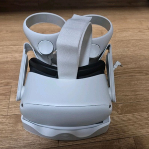 오큘러스 퀘스트2 64G 이미지