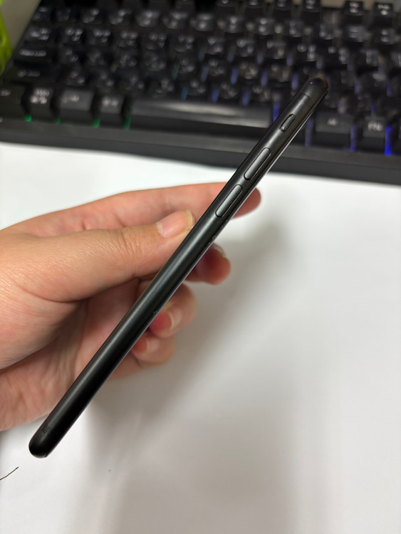 아이폰7 32GB 블랙 중고폰 배터리88% 카메라무음 인스타 사진폰 레트로감성 카메라폰 201963 이미지