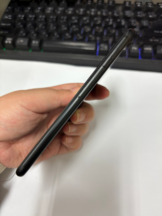 아이폰7 32GB 블랙 중고폰 배터리88% 카메라무음 인스타 사진폰 레트로감성 카메라폰 201963 이미지