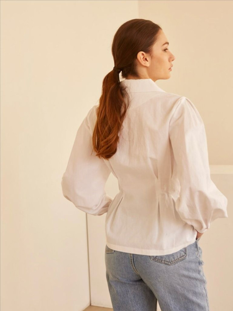 모한 블라우스 자켓 새상품 화이트 볼륨 자켓 이미지