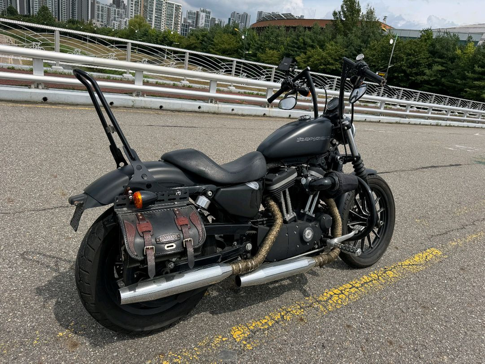 할리데이비슨 883 09년식 짧은키로수 판매합니다 이미지