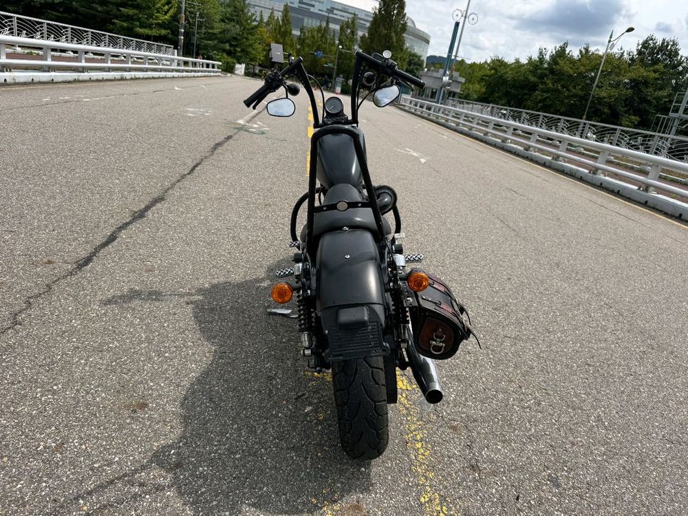 할리데이비슨 883 09년식 짧은키로수 판매합니다 이미지