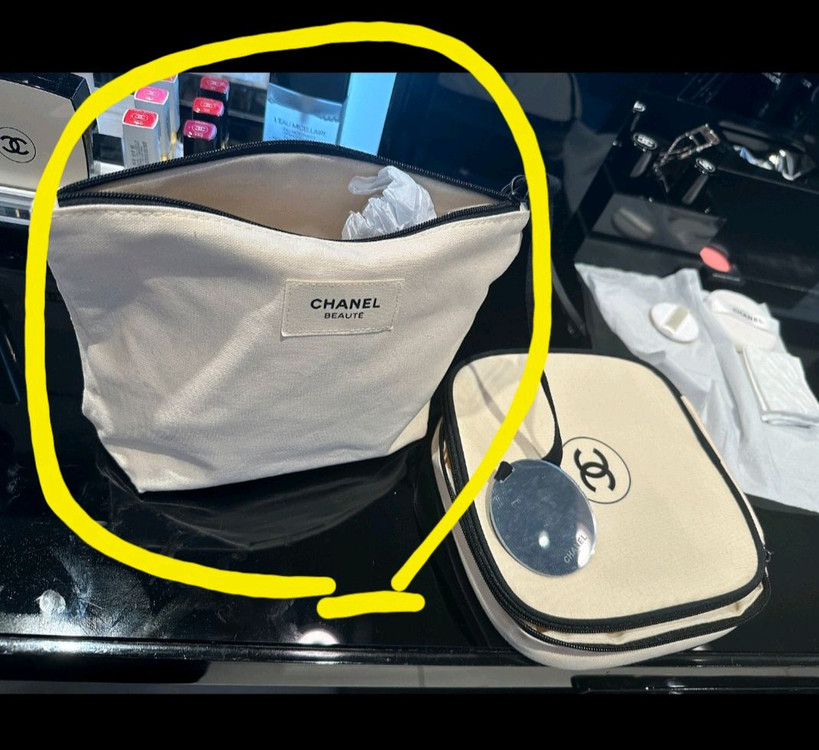 <새제품>샤넬 뷰티 이중 파우치 코튼(+ 탈부착가능한 거울 포함) 이미지