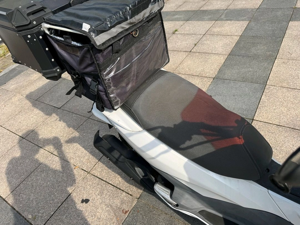 혼다 pcx125 17년 스마트키 화이트컬러 판매합니다 이미지