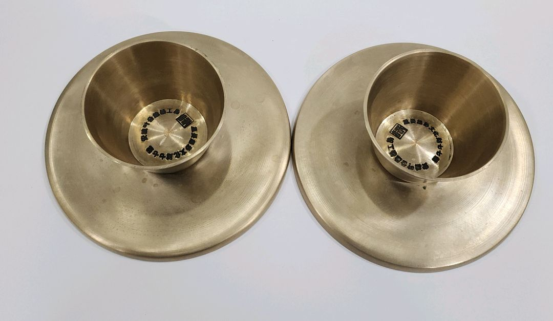 무형문화재 77호 안성마춤 놋쇠 신주유기 제기 그릇 2점. 이미지