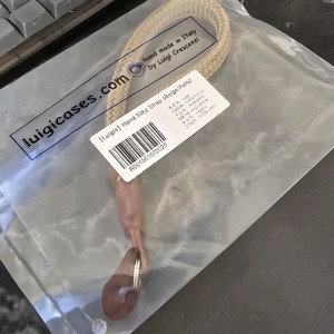 루이지 실키 핸드스트랩 베이지 이미지