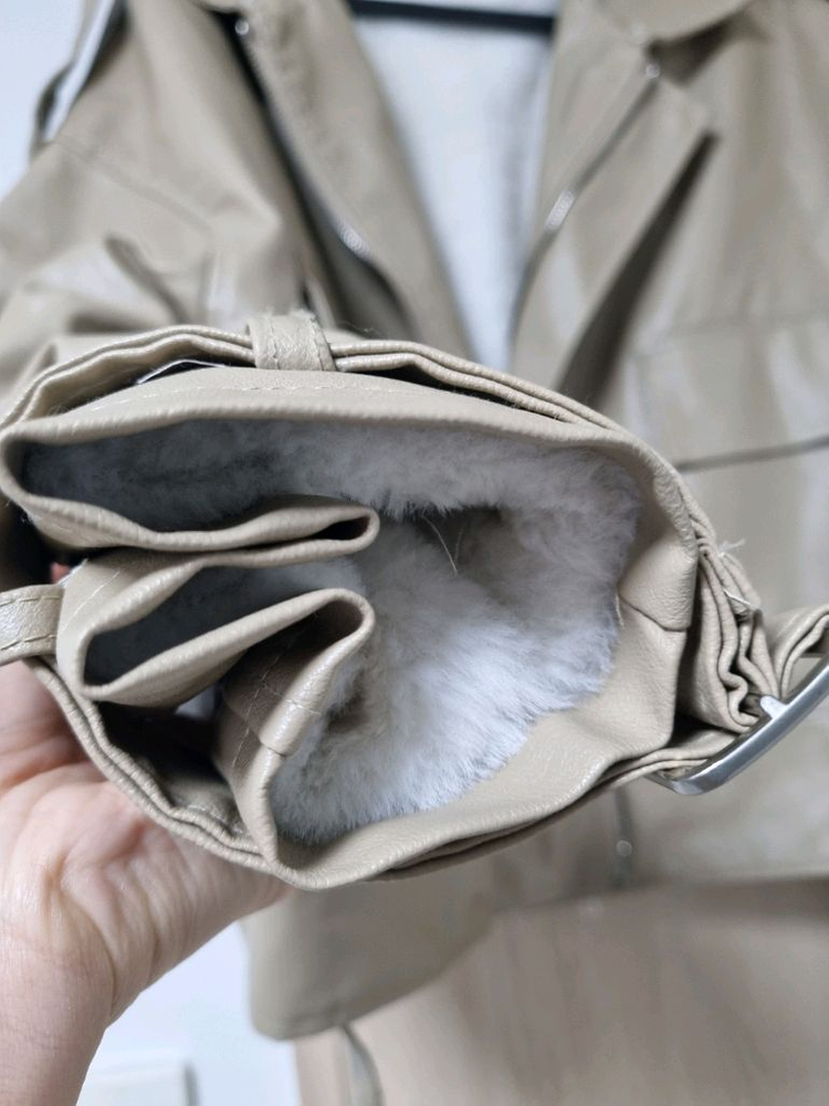 ulia 인조레더 크롭 자켓 베이지 무료배송 이미지