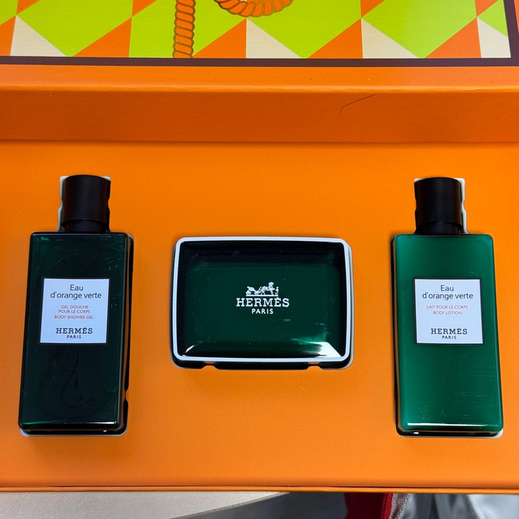 에르메스 오도렌지 베르테 바디세트 3종 바디로션 워시 명품비누 쇼핑백포함 새제품 팝니다. 이미지