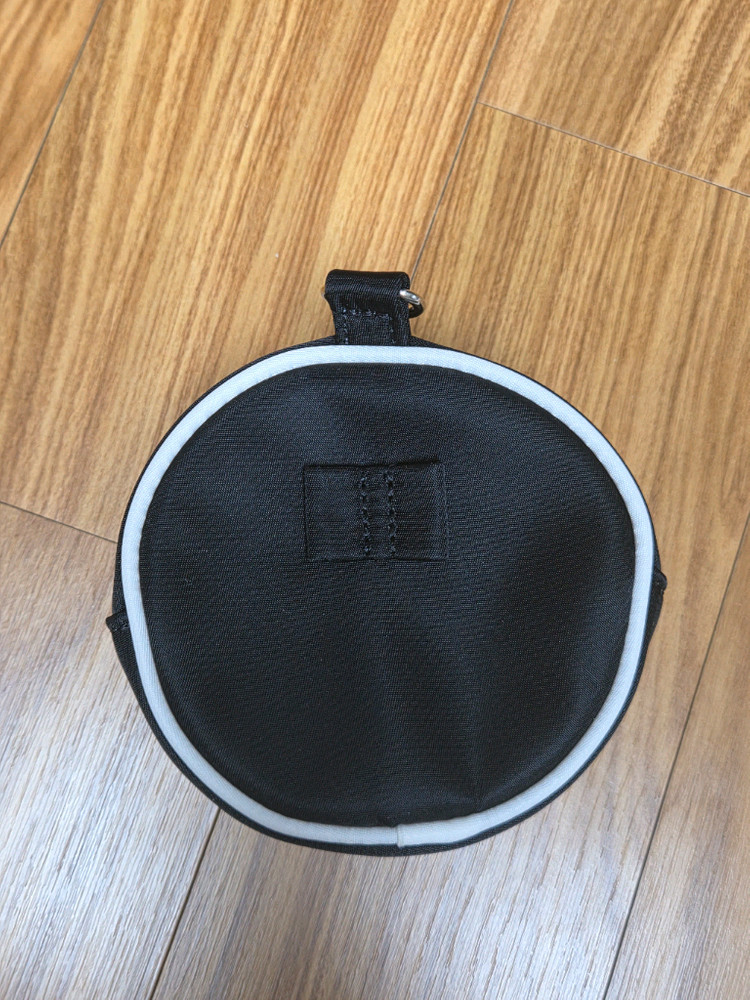 마르디 메크르디 골프 액티브 엠블럼 볼 파우치 이미지