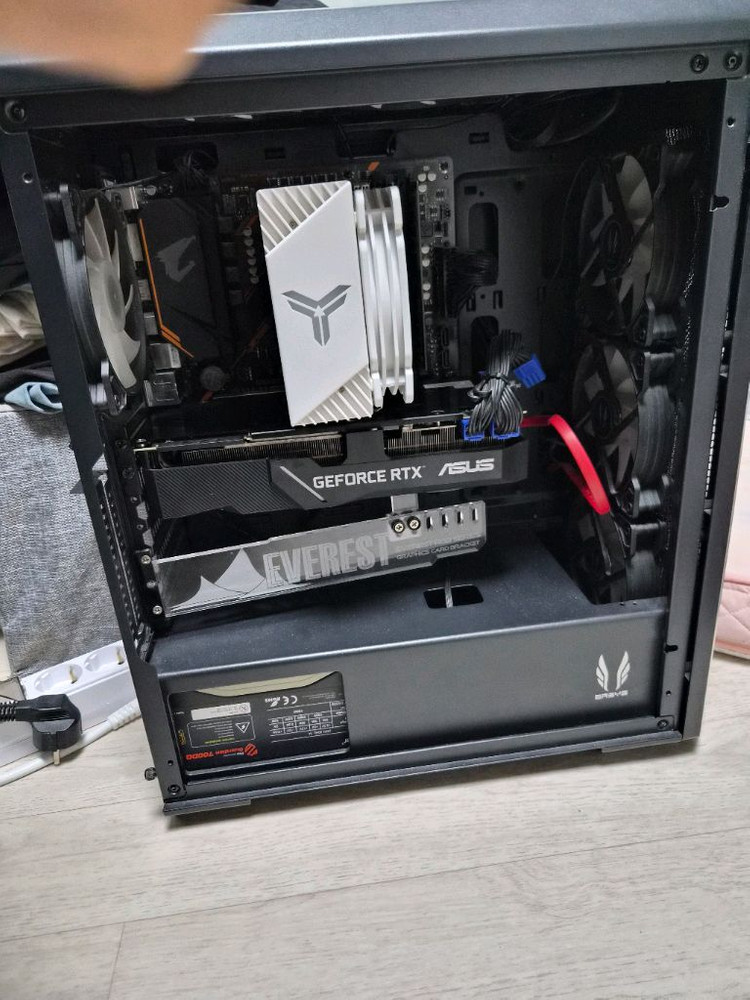 컴퓨터 rtx2070zuper 라이젠 3700x 메모리 16GB 2개 이미지