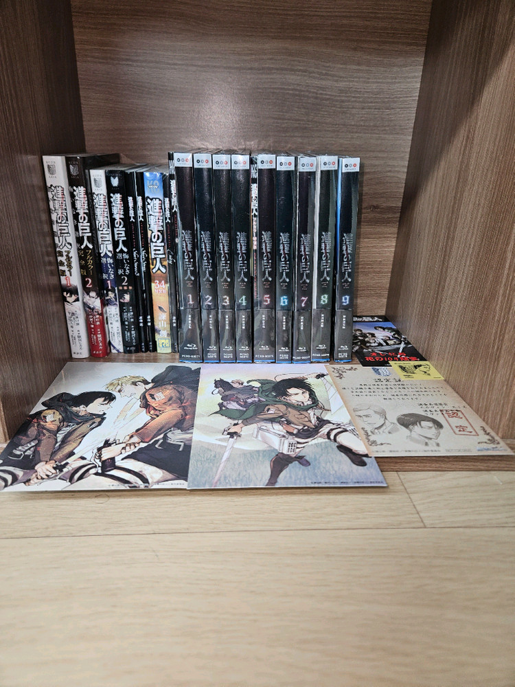 진격의 거인 한정판 만화책,굿즈 이미지