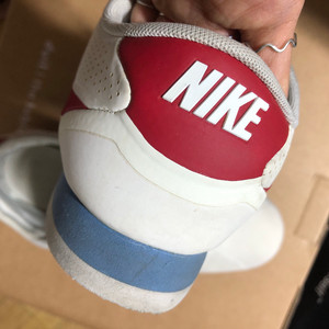 나이키 코르테즈 울트라 모이어 흰파빨 이미지