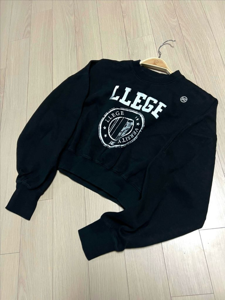 22년 렉토 RECTO LLEGE 로고 스웻셔츠 차정원 블랙 크롭 맨투맨 티셔츠 이미지