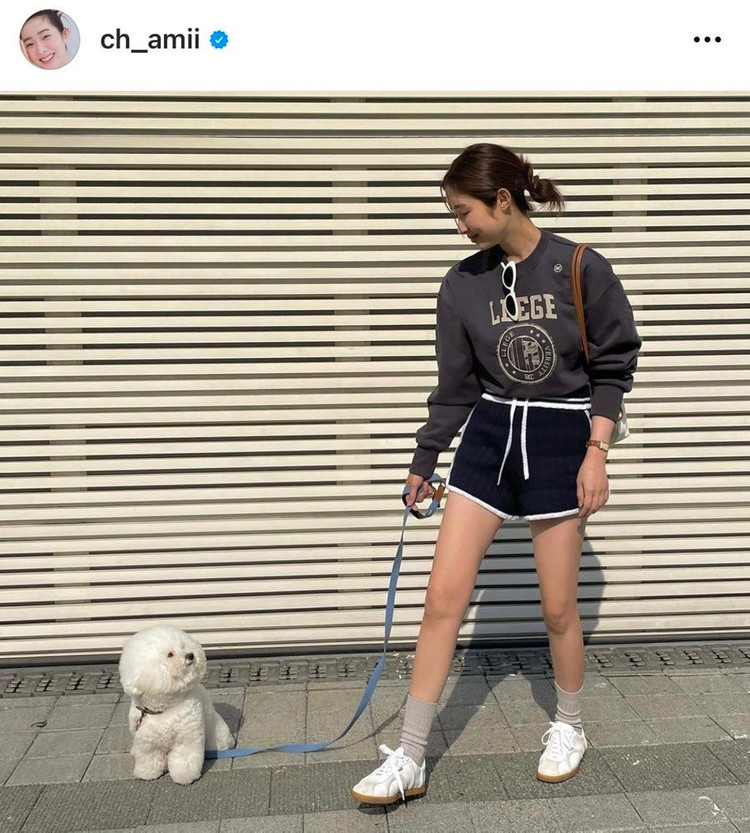 22년 렉토 RECTO LLEGE 로고 스웻셔츠 차정원 블랙 크롭 맨투맨 티셔츠 이미지