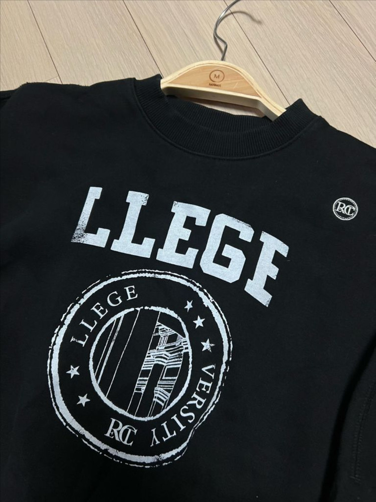 22년 렉토 RECTO LLEGE 로고 스웻셔츠 차정원 블랙 크롭 맨투맨 티셔츠 이미지