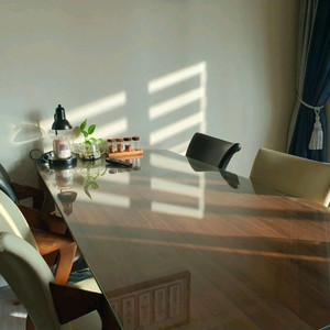 [BONTON] 원목4인용 식탁+의자4세트 (1800X850 H:750) 이미지